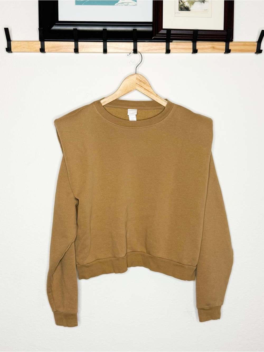 H&M Beige Camel Shoulder Pad Cropped Sweatshirt Women’s Medium